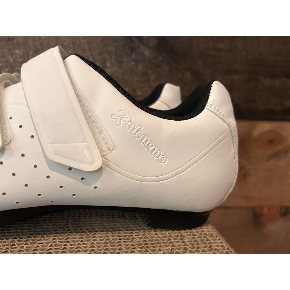 ROKNEMO Unisex‎ Cycling Shoes Indoor Bike White Size 13.5 EUC - Picture 3 of 8